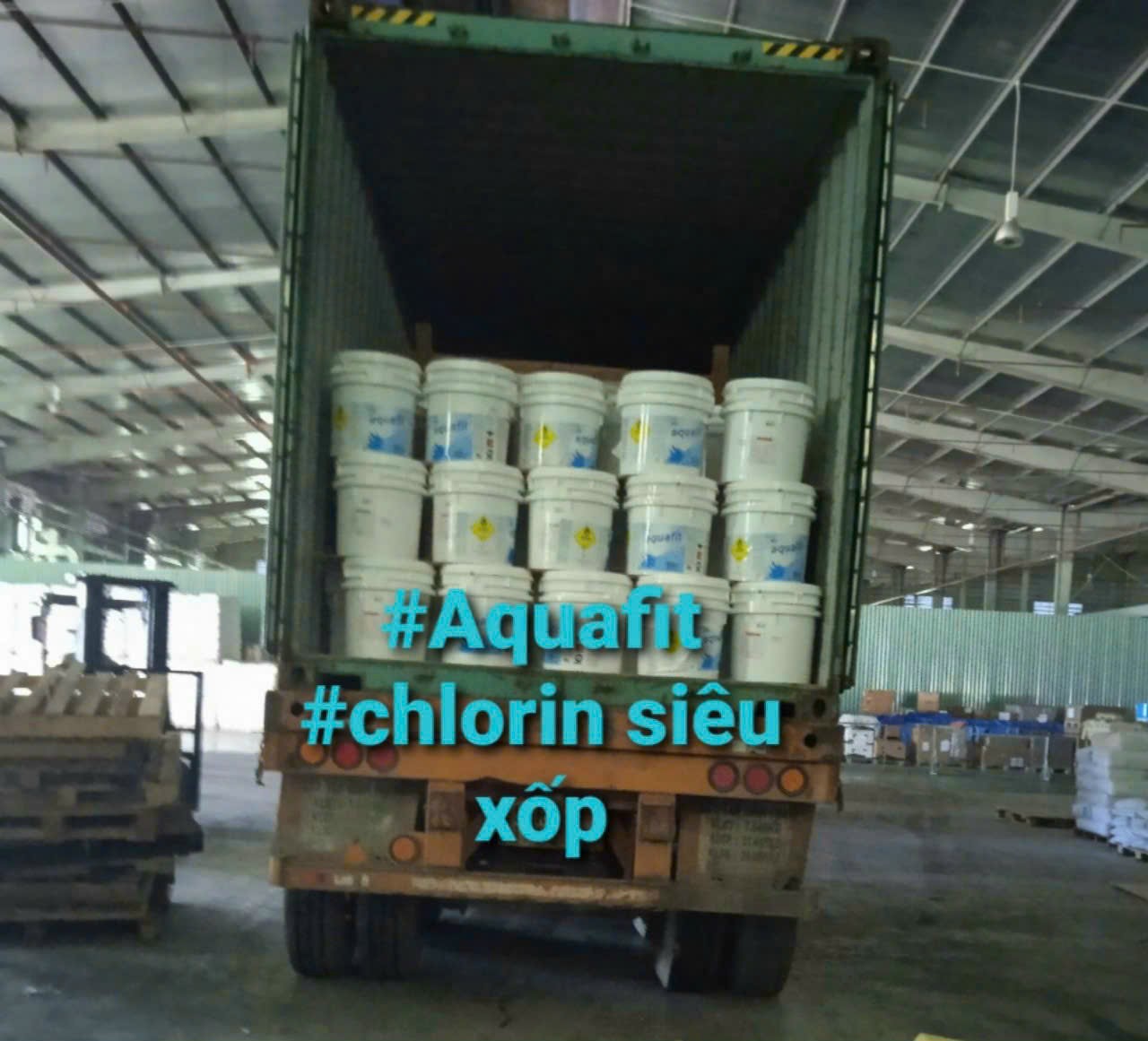 Chlorine Aquafit lùn 62%, thùng 45 kg